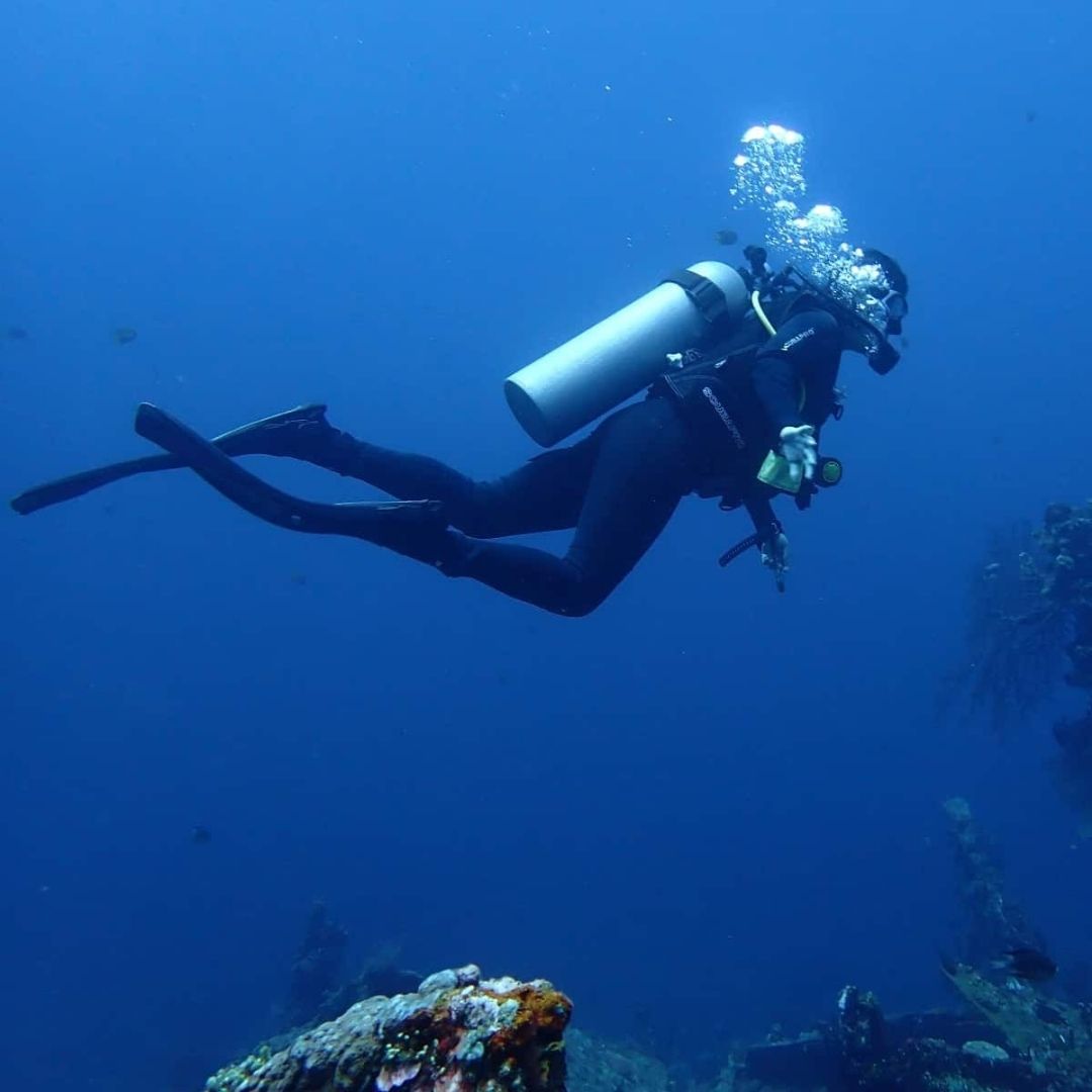 Introductory Scuba Dive in Jemeluk Bay