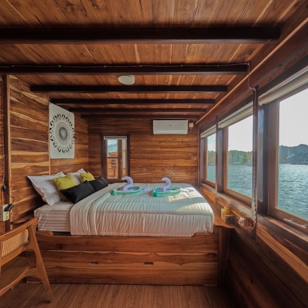 Komodo Island Shared Diving Liveaboard