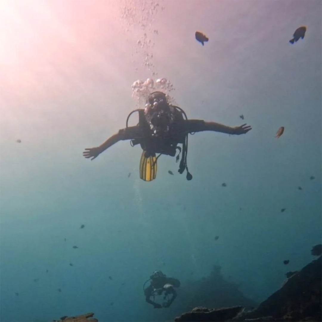 Introductory Scuba Dive in Jemeluk Bay
