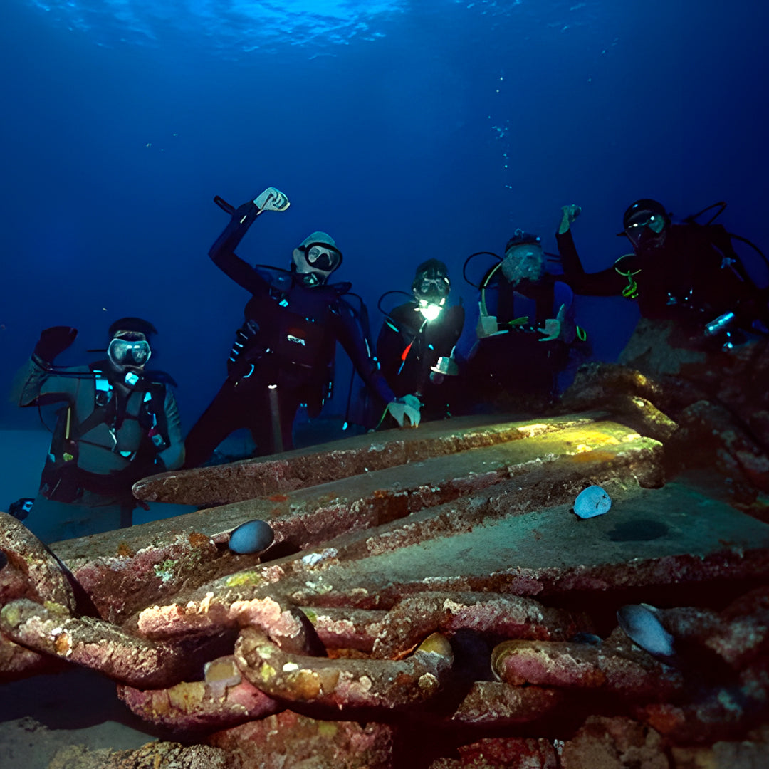 Fish Rock Cave Underwater Tunnel Dive Trip