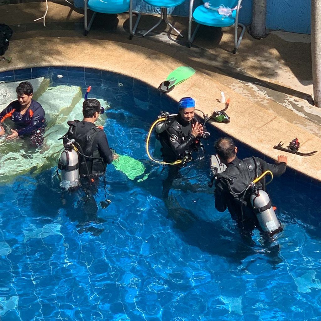 Anilao Discover Scuba Diving