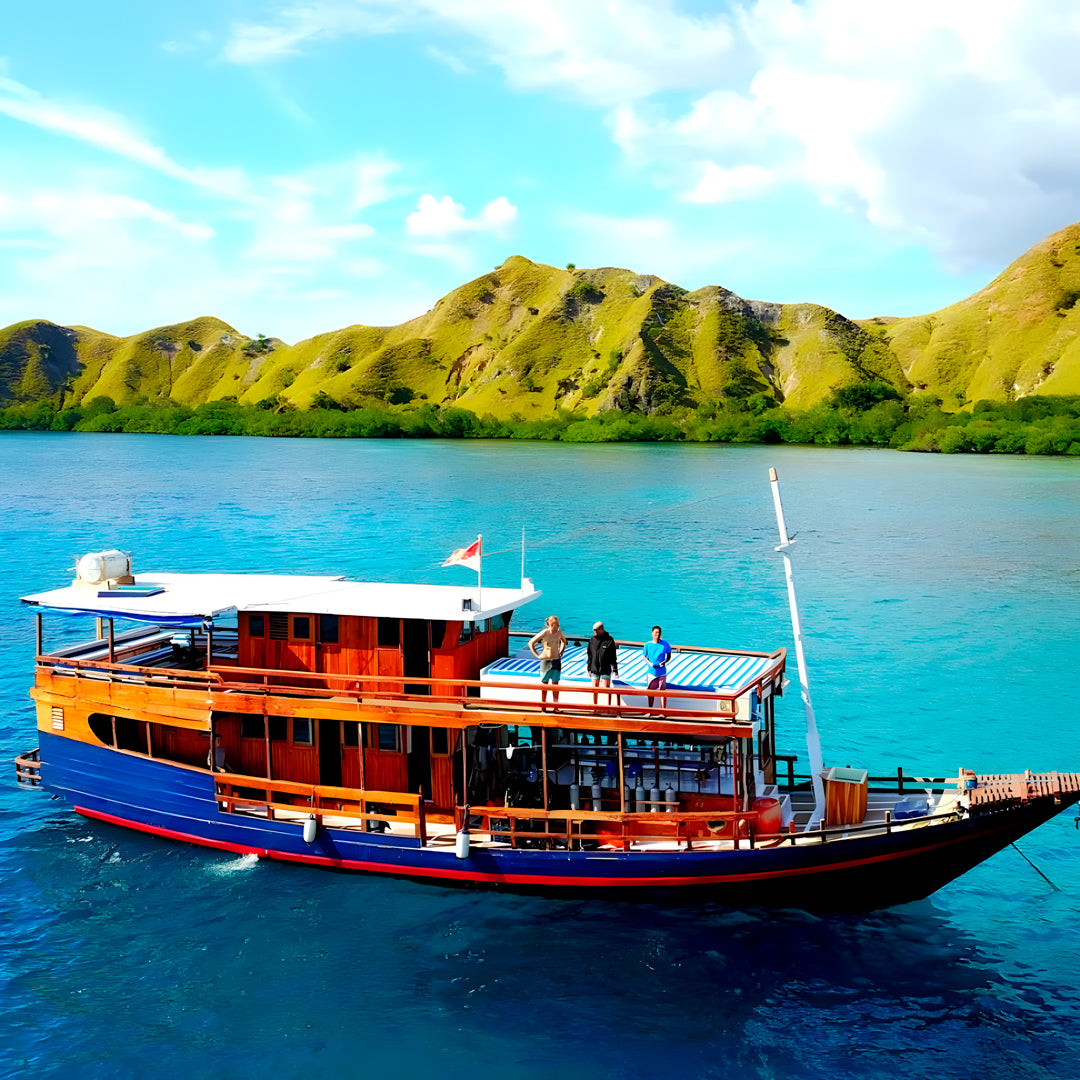 Komodo Island Liveaboard Eunoia Freediving