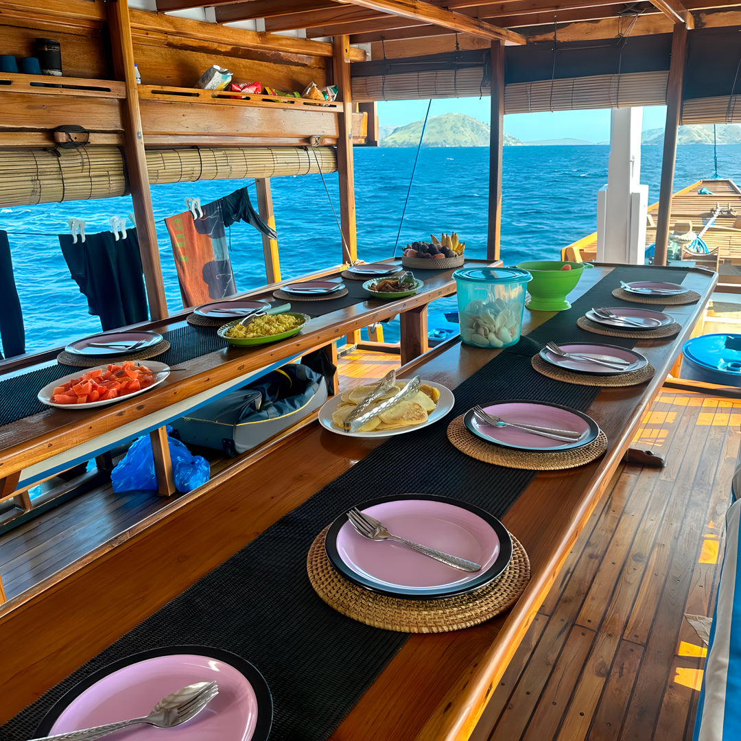 Komodo Island Liveaboard Eunoia Freediving