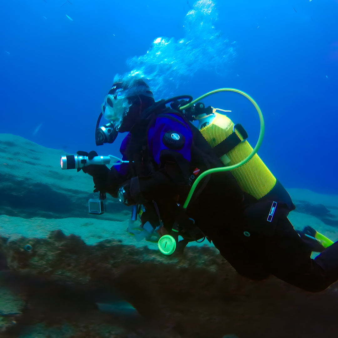Double Discover Scuba in Flamingo Beach