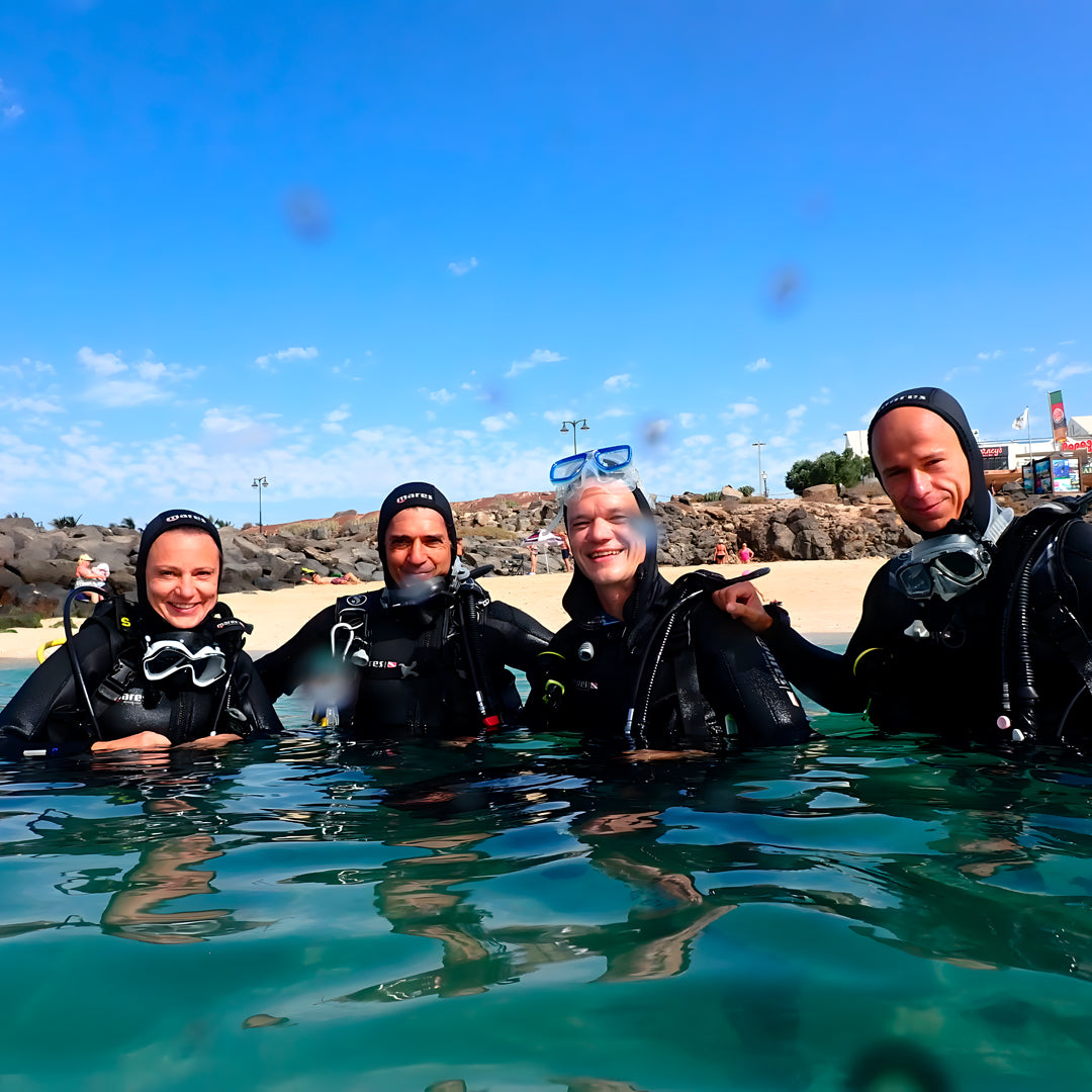 Double Discover Scuba in Flamingo Beach