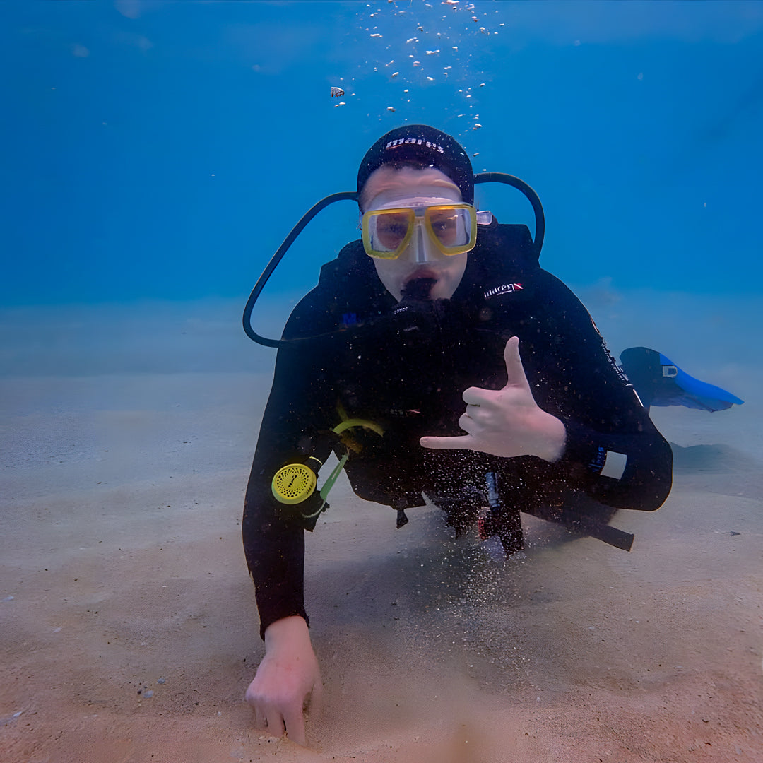 Scuba Diving at Flamingo Beach