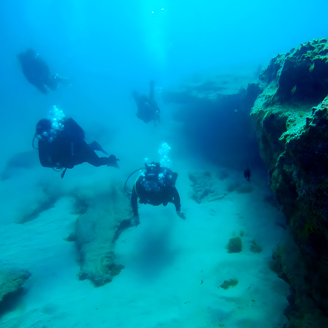 Scuba Diving at Flamingo Beach