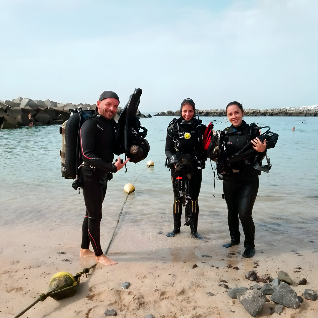 Scuba Diving at Flamingo Beach