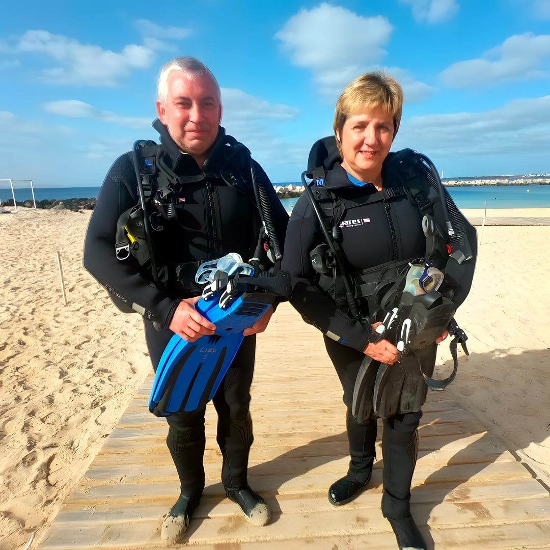 Try Scuba Diving in Flamingo Beach