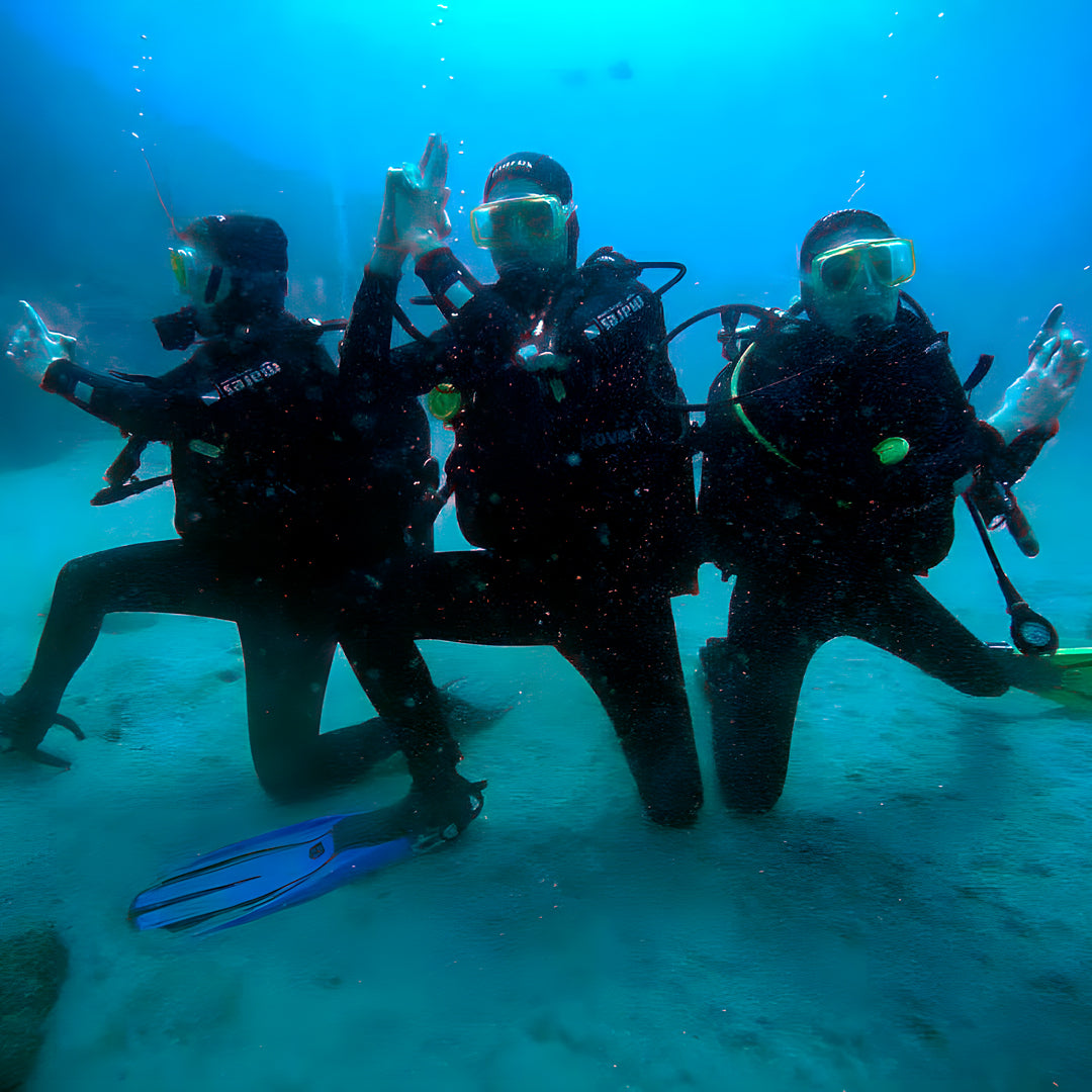 Try Scuba Diving in Flamingo Beach