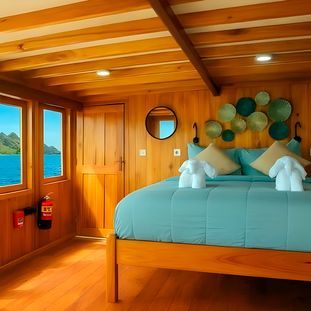 Komodo Highlights Liveaboard Lotus Liveaboard
