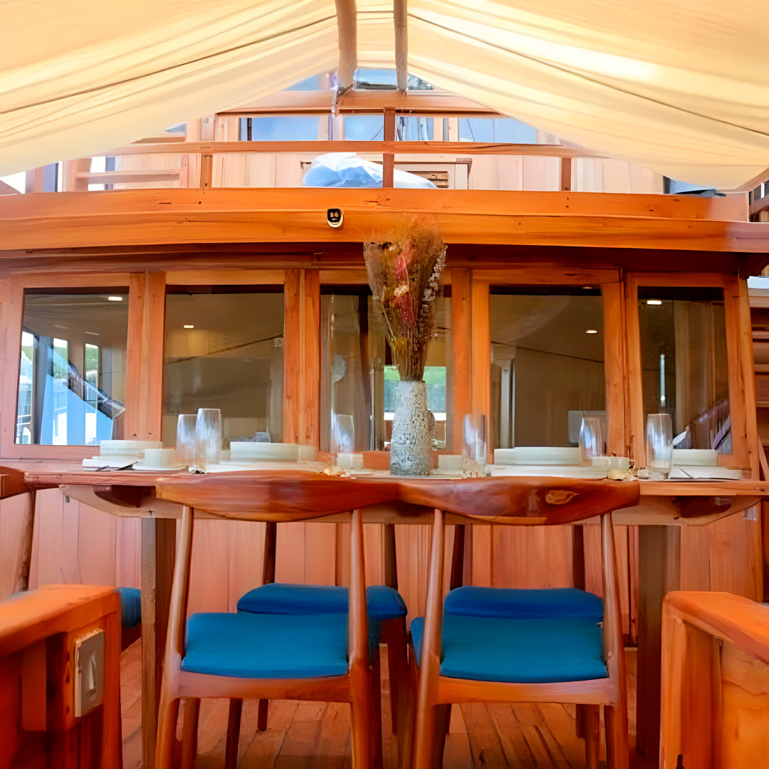 Komodo Highlights Liveaboard Lotus Liveaboard