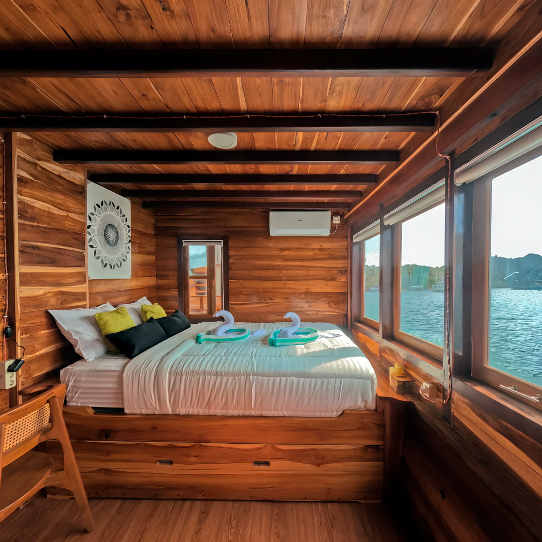 Padar and Komodo Island Scuba Diving Liveaboard Archipelago Dive Reserve