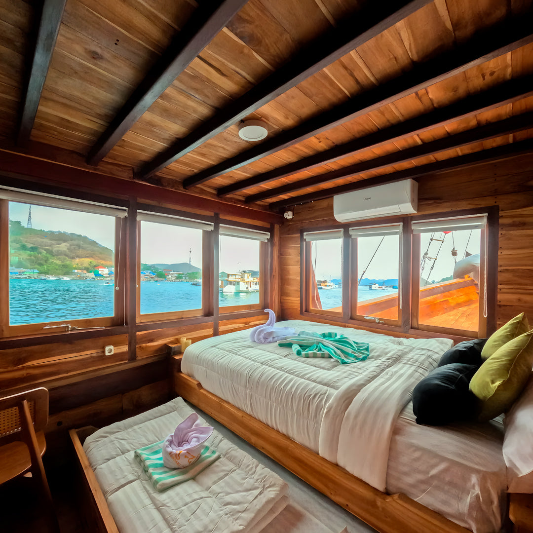 Padar and Komodo Island Scuba Diving Liveaboard Archipelago Dive Reserve