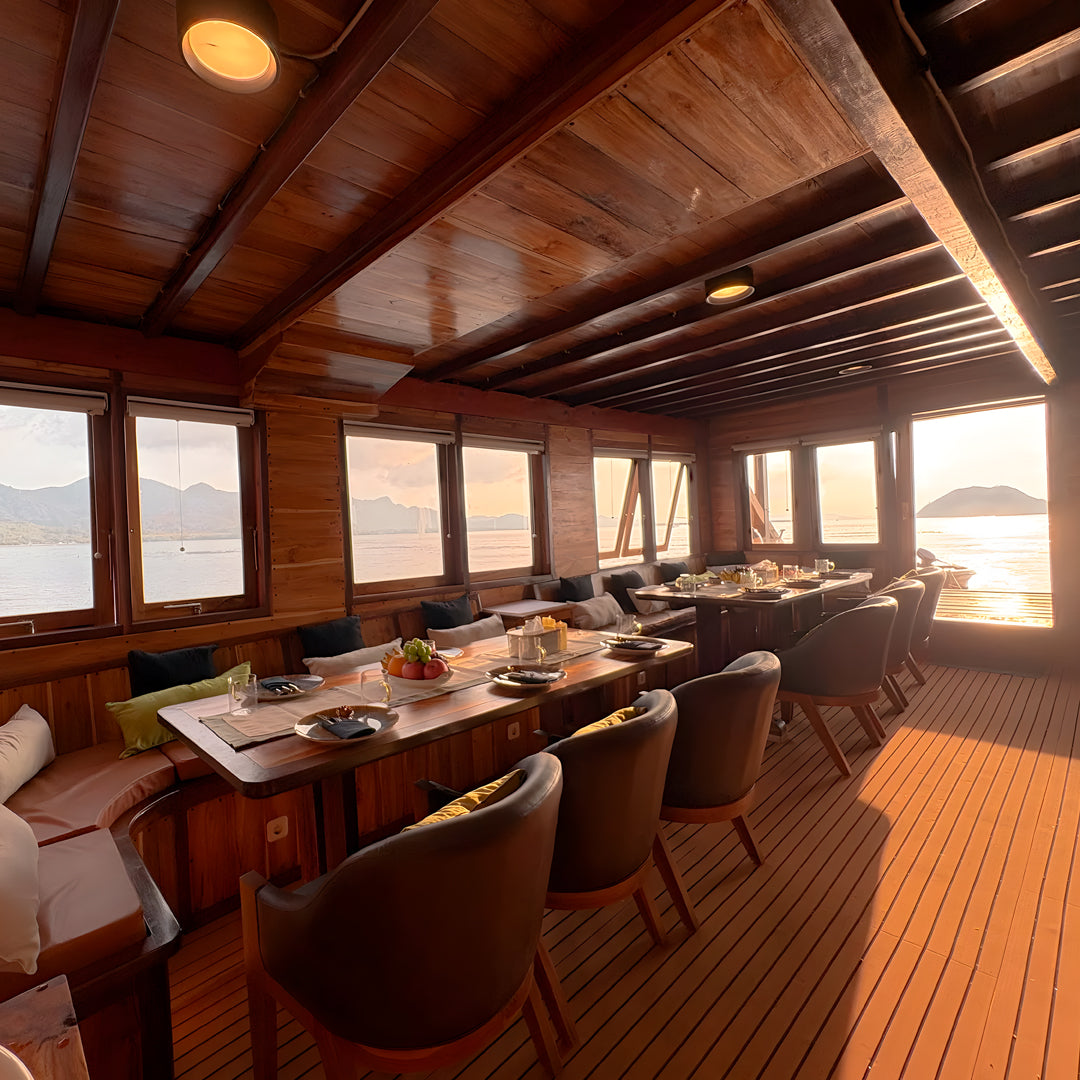 Padar and Komodo Island Scuba Diving Liveaboard Archipelago Dive Reserve