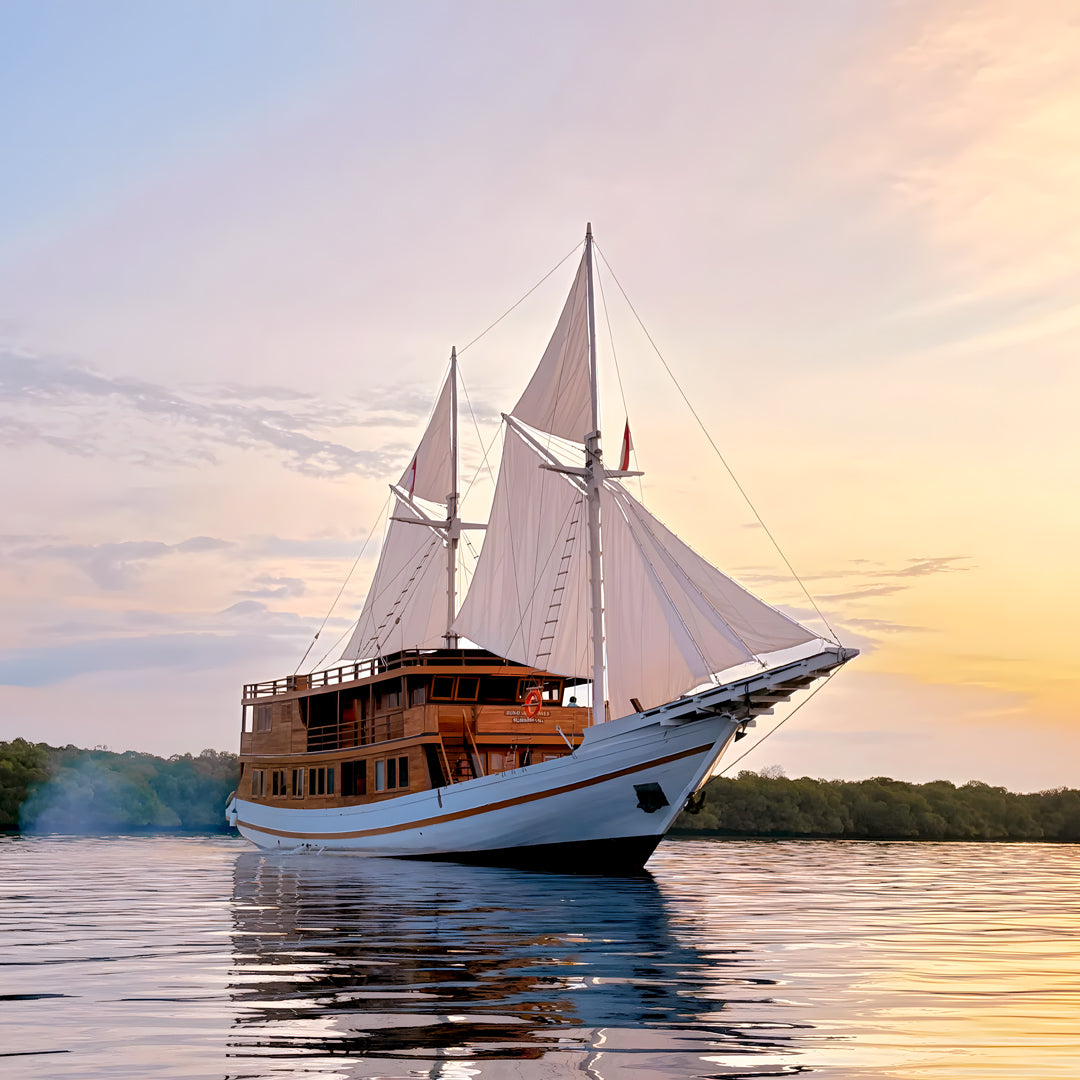 Padar and Komodo Island Scuba Diving Liveaboard Archipelago Dive Reserve