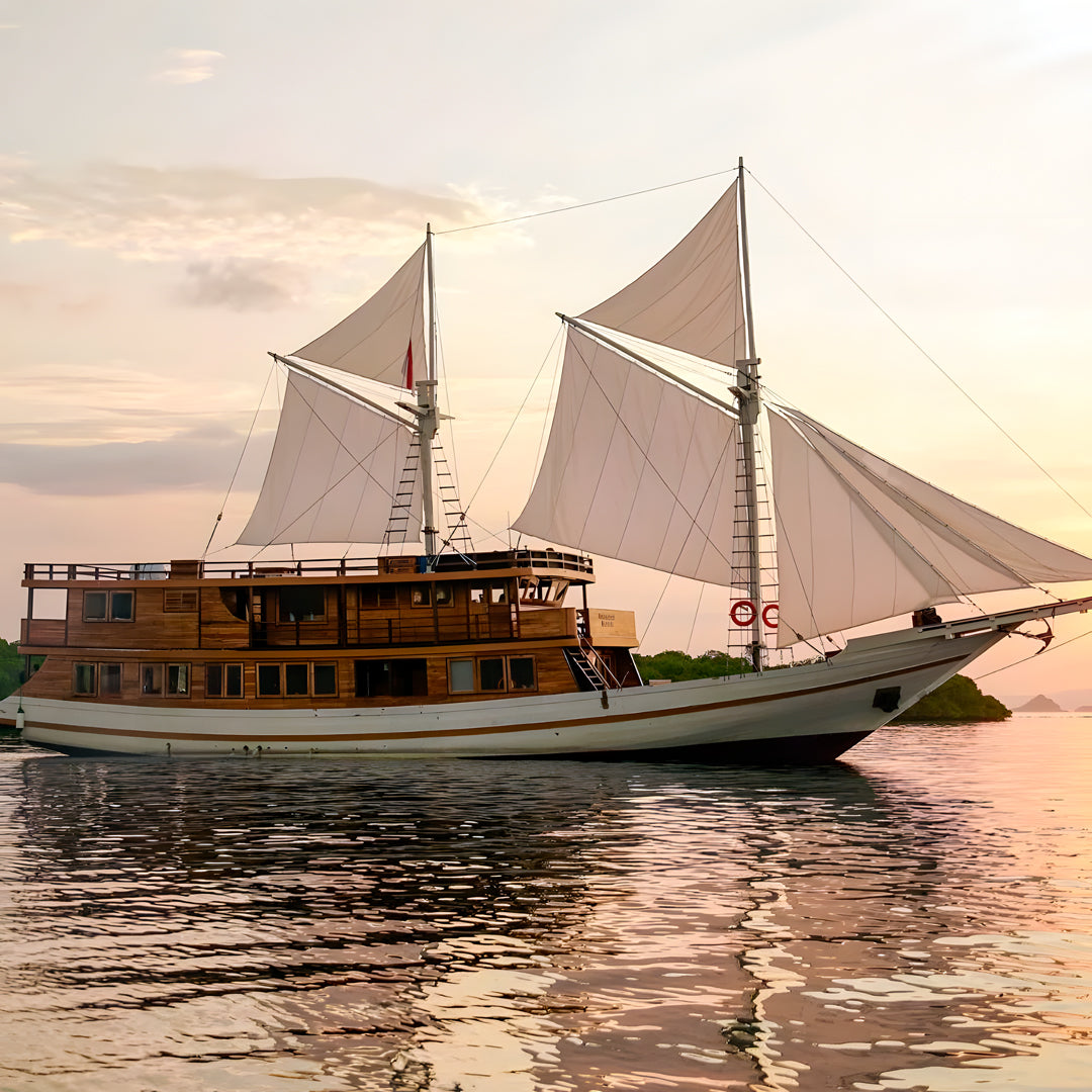 Padar and Komodo Island Scuba Diving Liveaboard Archipelago Dive Reserve