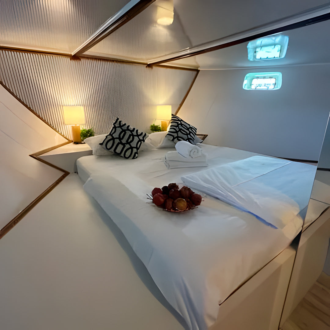 Best of Central Maldives Scuba Diving Liveaboard DB Amba Maldives