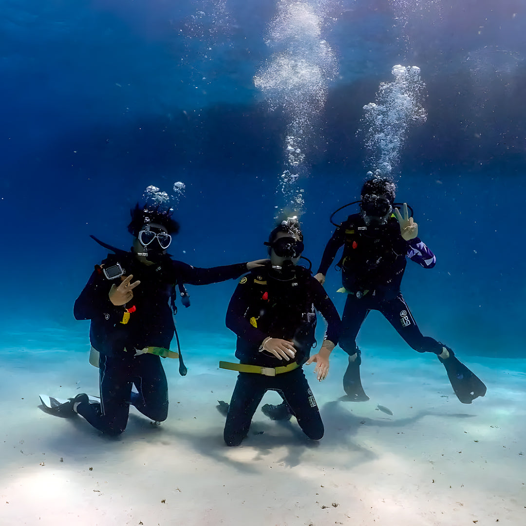 Bida Islands Scuba Diving Liveaboard Thailand Divers