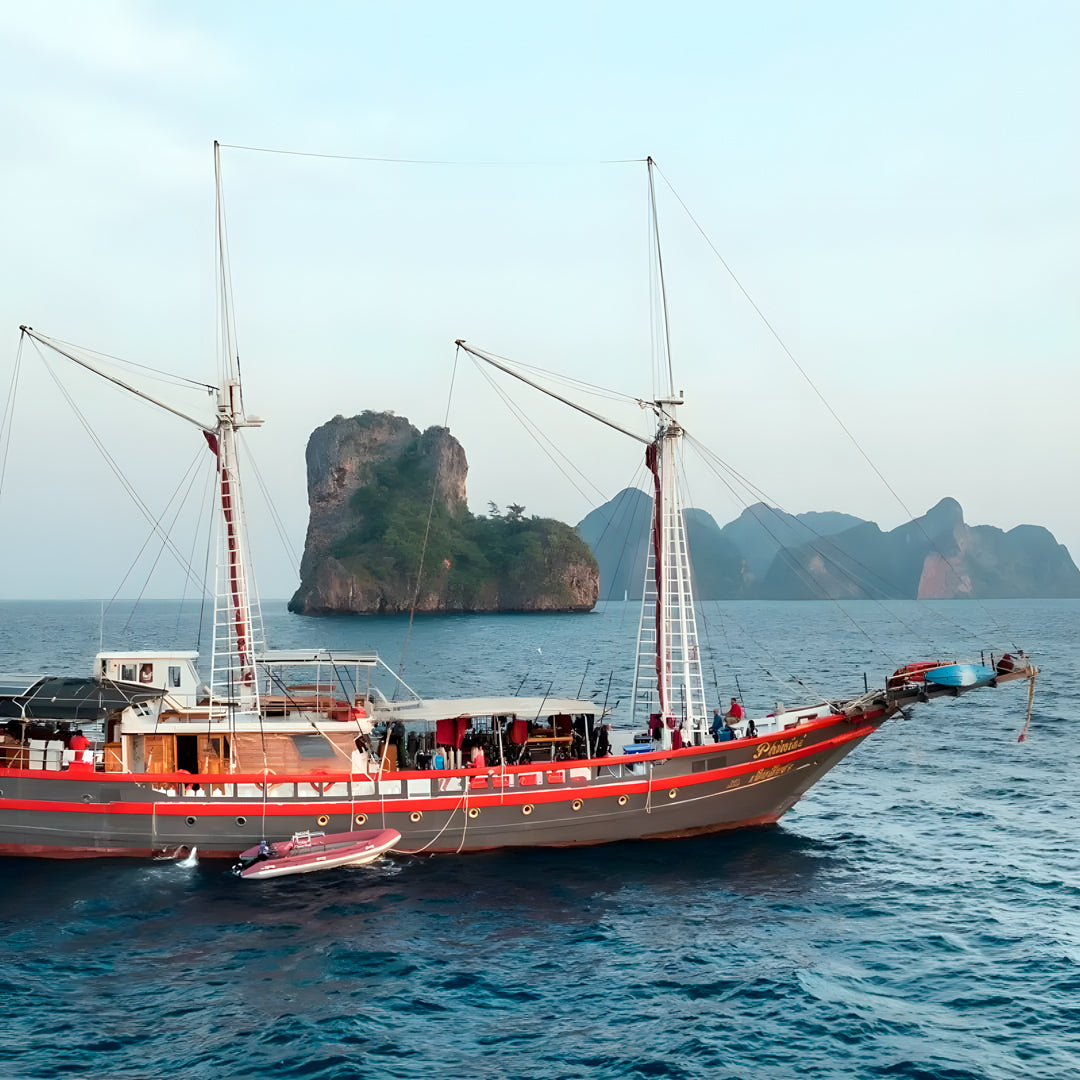 Bida Islands Scuba Diving Liveaboard Thailand Divers