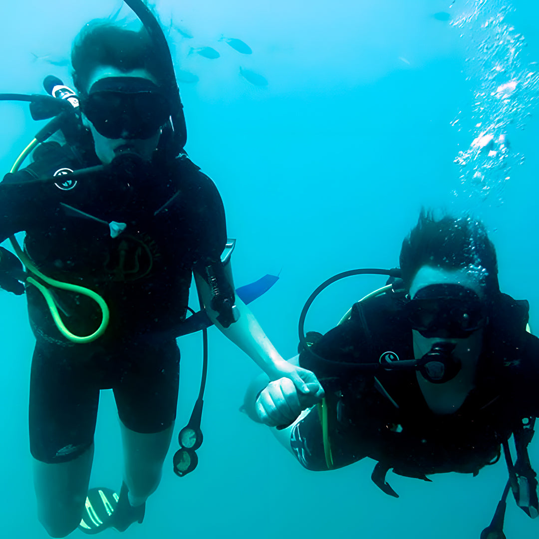 Sail Rock Introductory Diving Program Member Diving