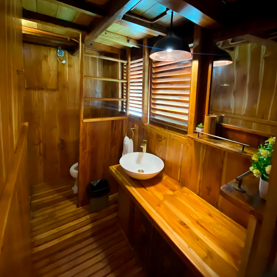 Raja Ampat Underwater Adventure Liveaboard