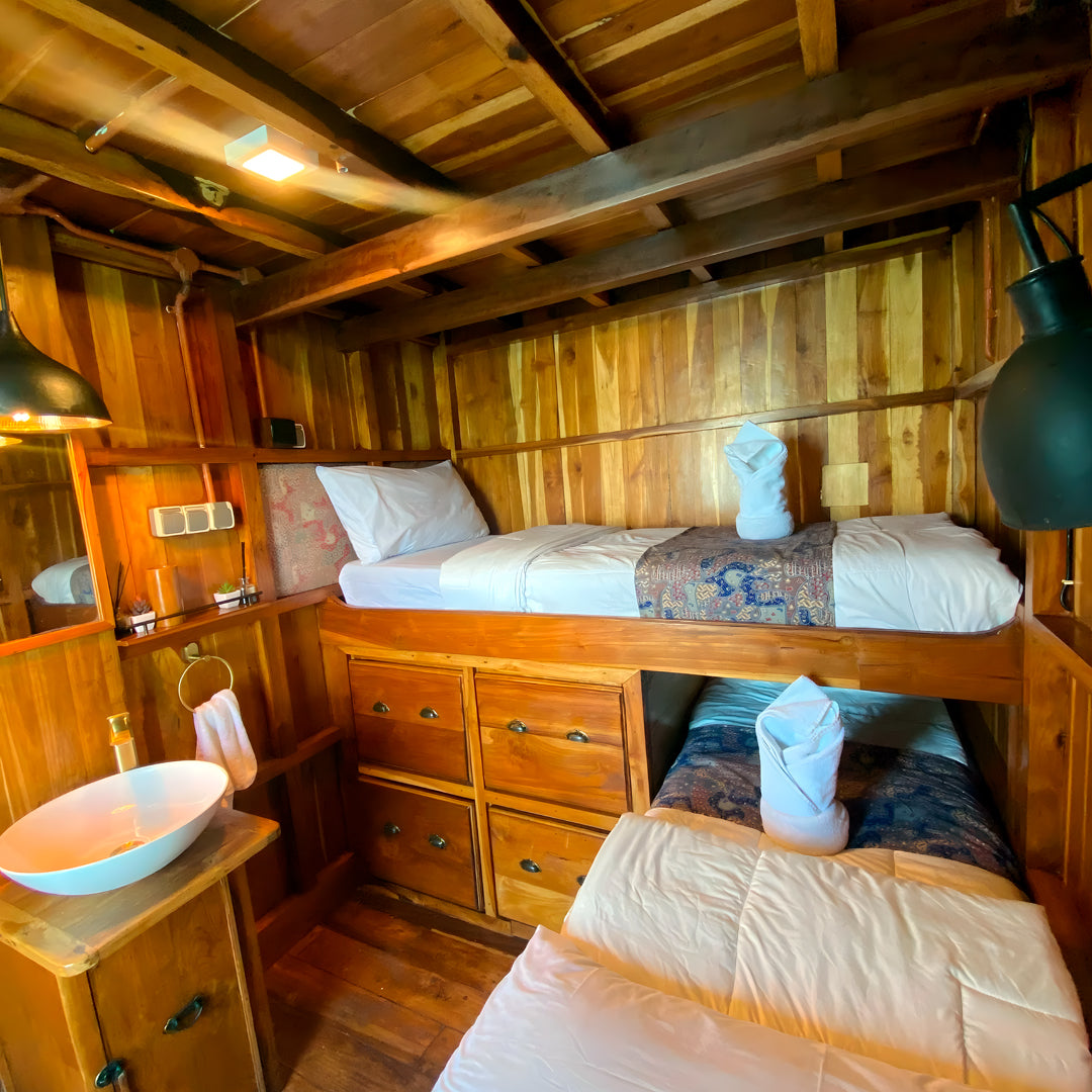 Raja Ampat Underwater Adventure Liveaboard