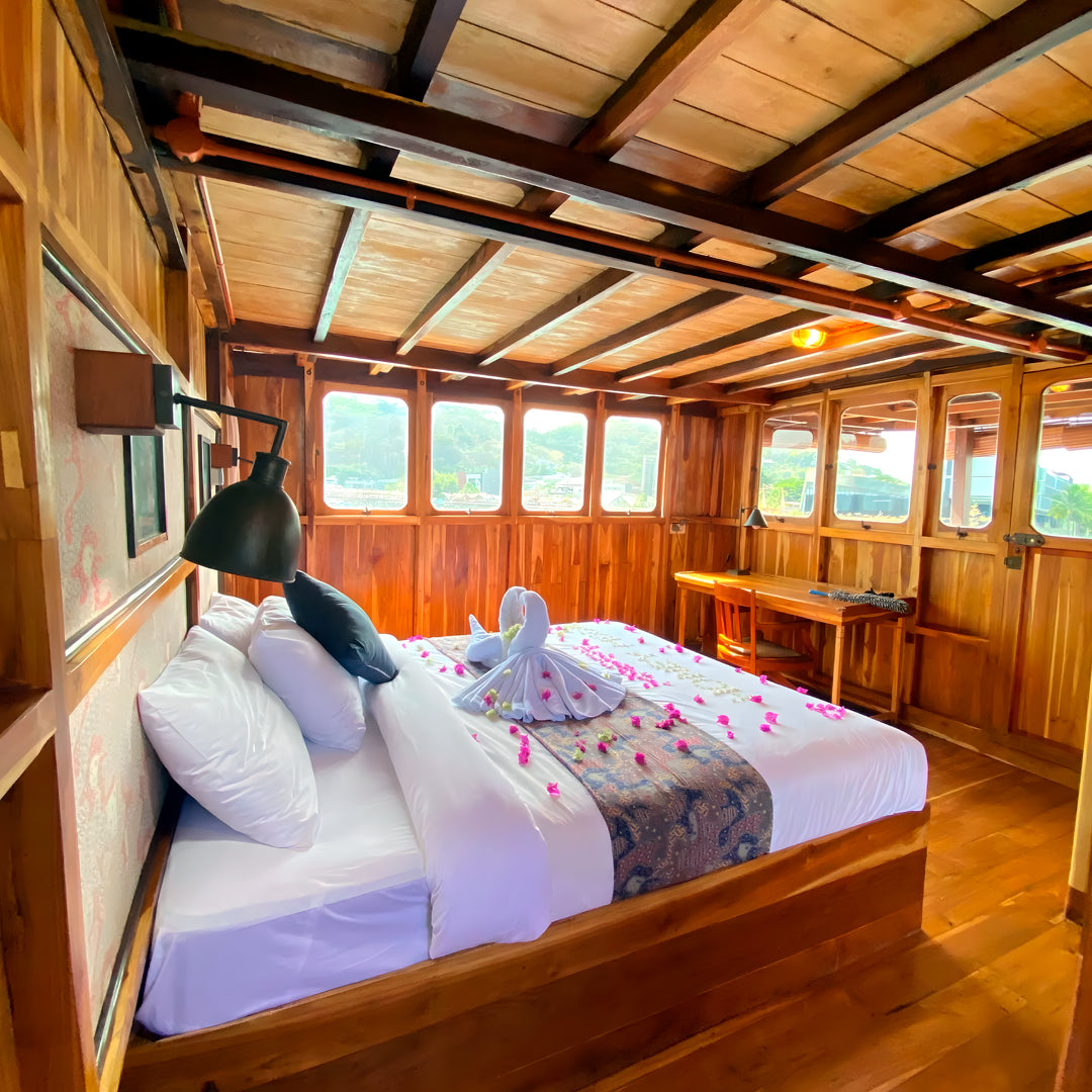 Komodo Islands Manta Ray Liveaboard