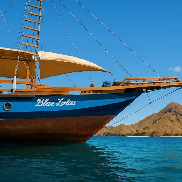 Komodo Essentials Liveaboards