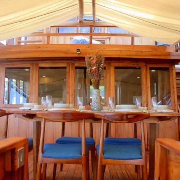 Komodo Essentials Liveaboards