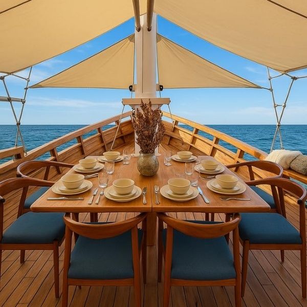 Komodo Essentials Liveaboards