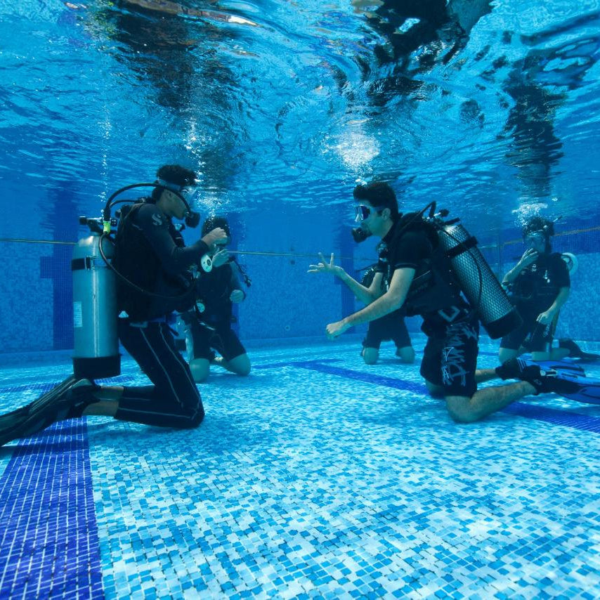 Scuba Diving Refresher Course in Rainbow Beach