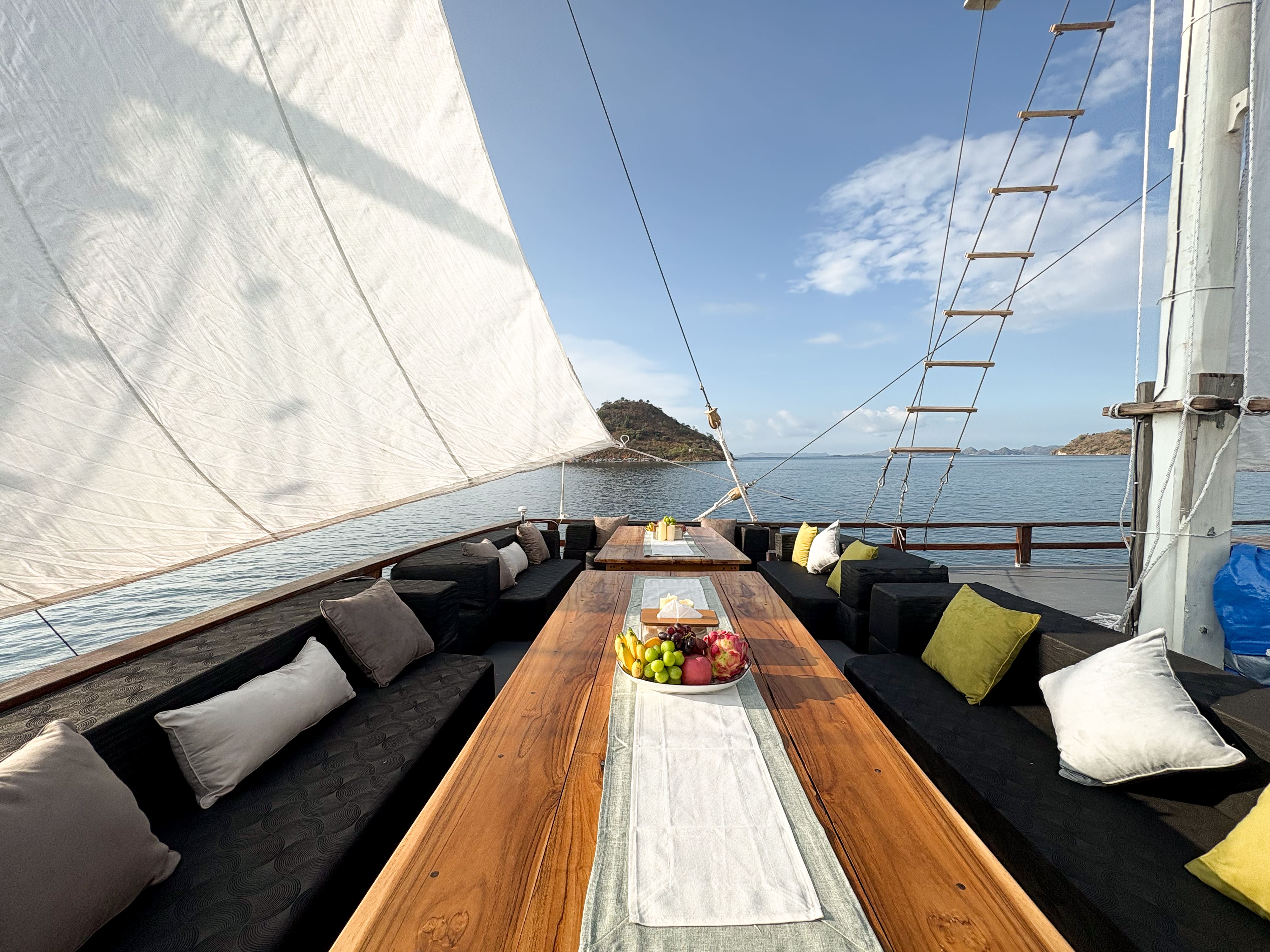 Padar and Komodo Island Scuba Diving Liveaboard