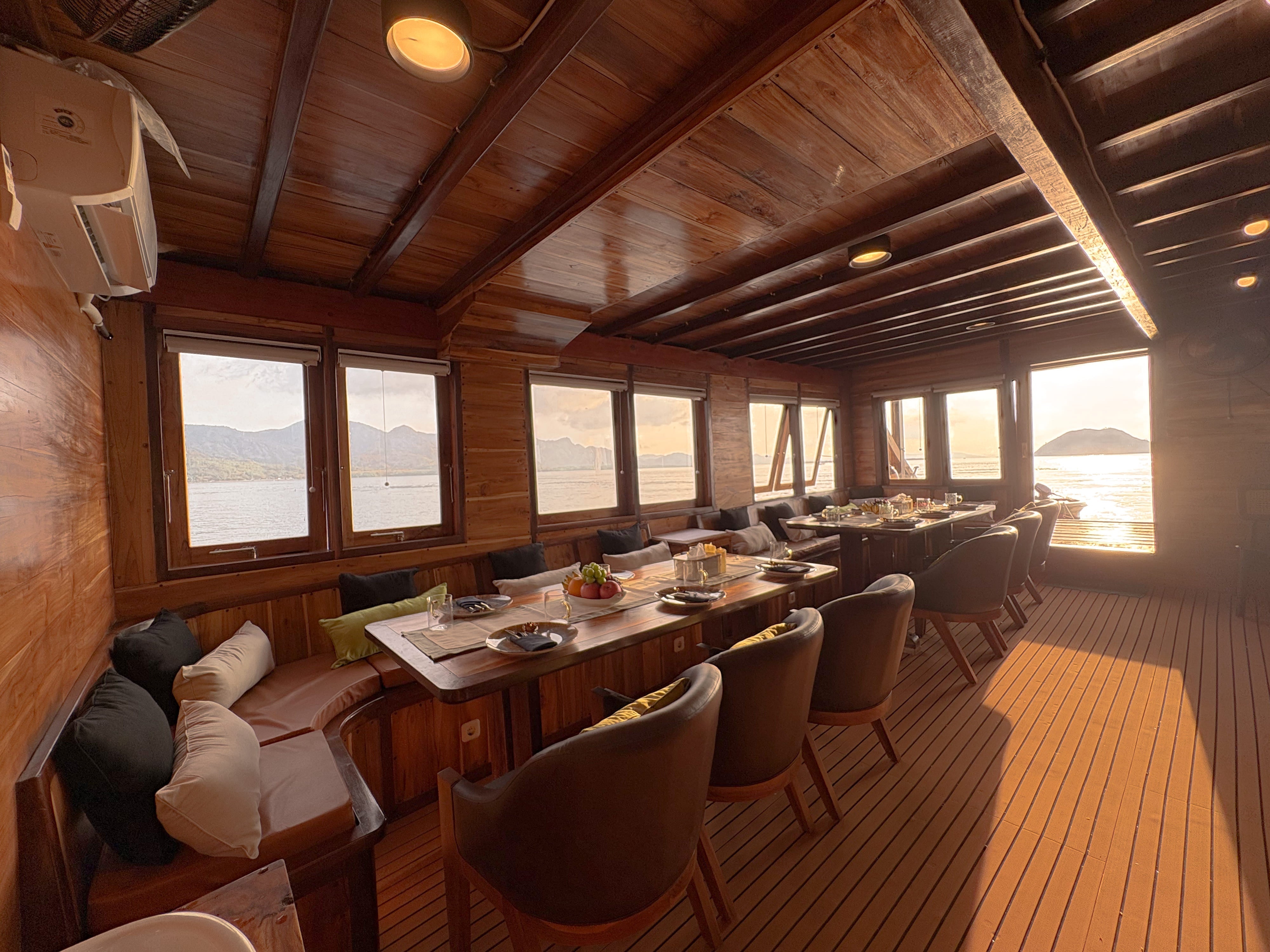 Padar and Komodo Island Scuba Diving Liveaboard