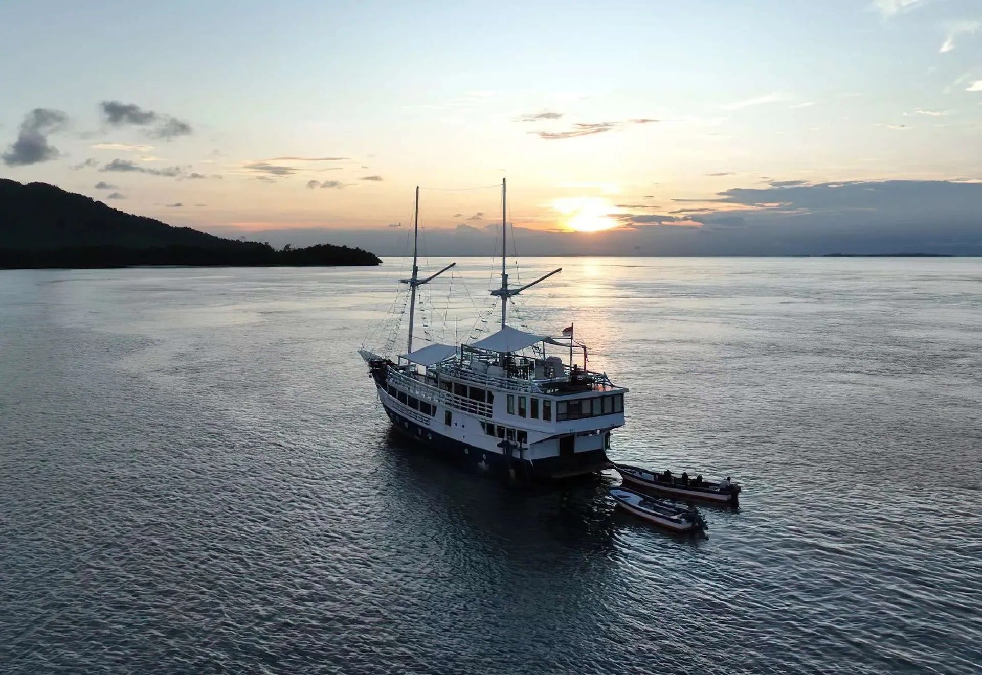 Raja Ampat Scuba Diving Liveaboard Adventure