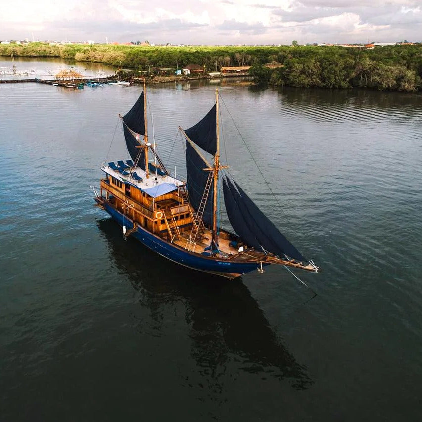 Raja Ampat Underwater Adventure Liveaboard