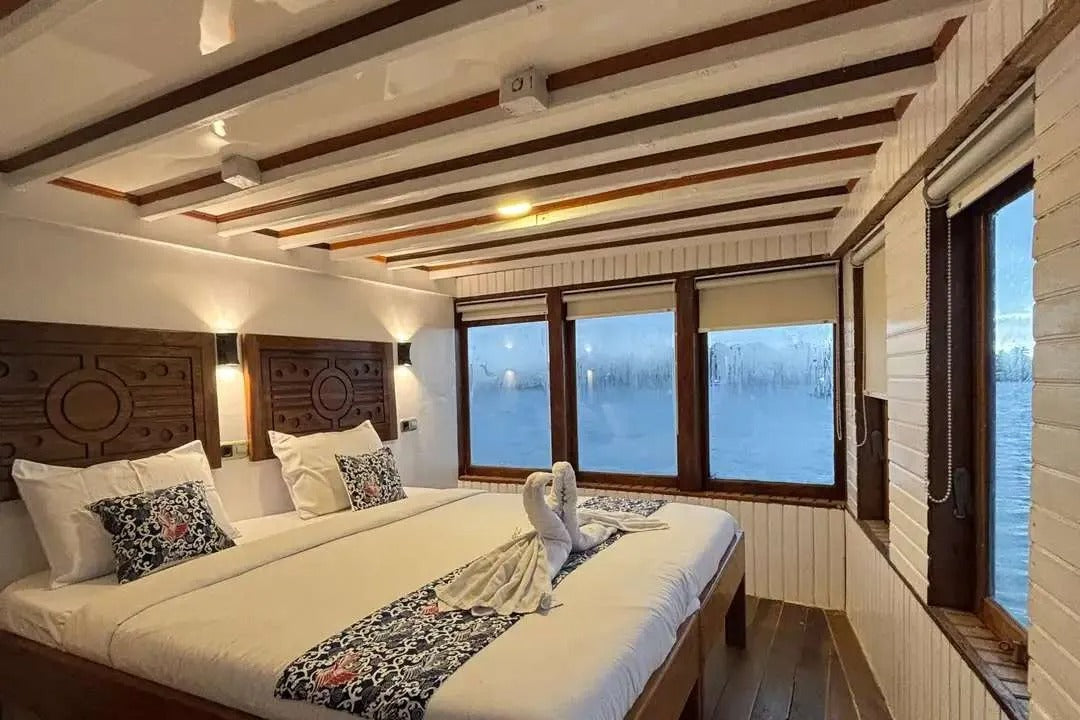 Raja Ampat Scuba Diving Liveaboard Adventure