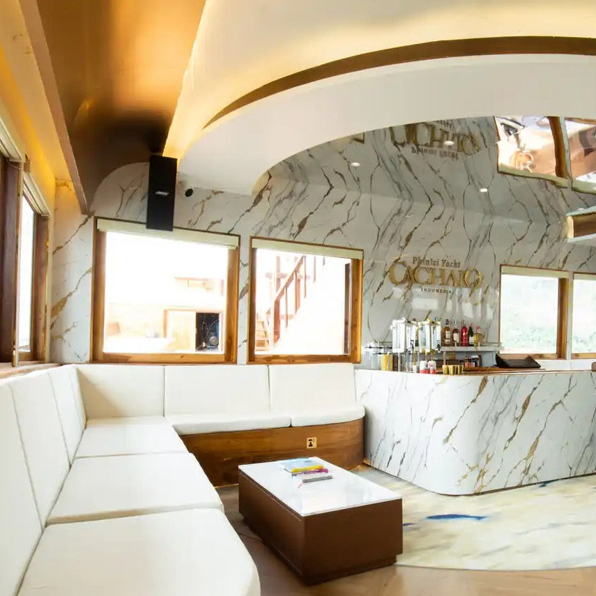 Cachalo Indonesia Bar and Lounge Area