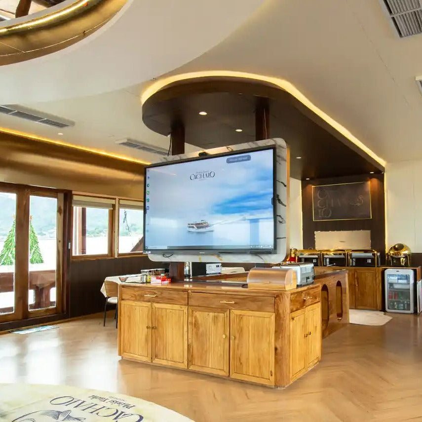 Cachalo Indonesia Bar and Lounge Area