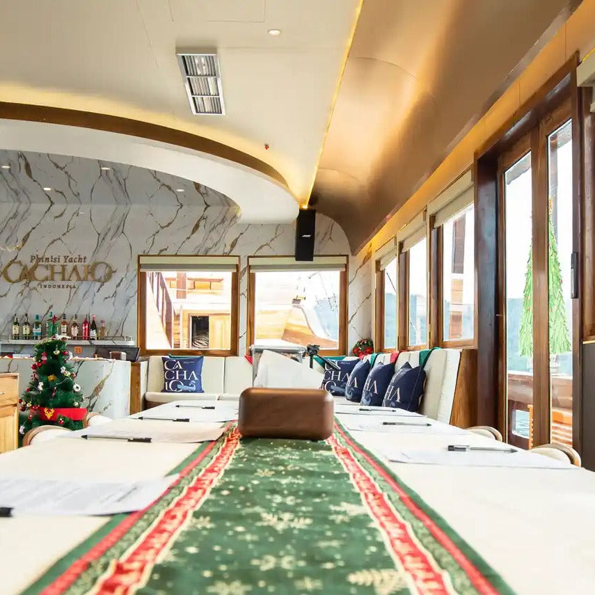 Cachalo Indonesia Dining Room